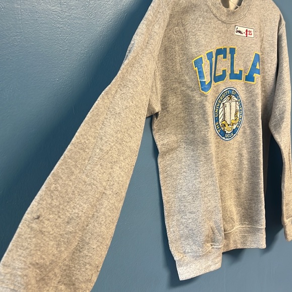 UCLA sweatshirt for sale beautiful condition - Picture 3 of 5